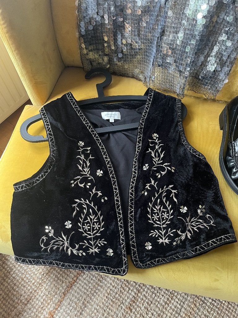 Bolero Revelation, zwart met borduursel, maat L, Maat 38/40 (M), Zwart, Ophalen of Verzenden, Zo goed als nieuw