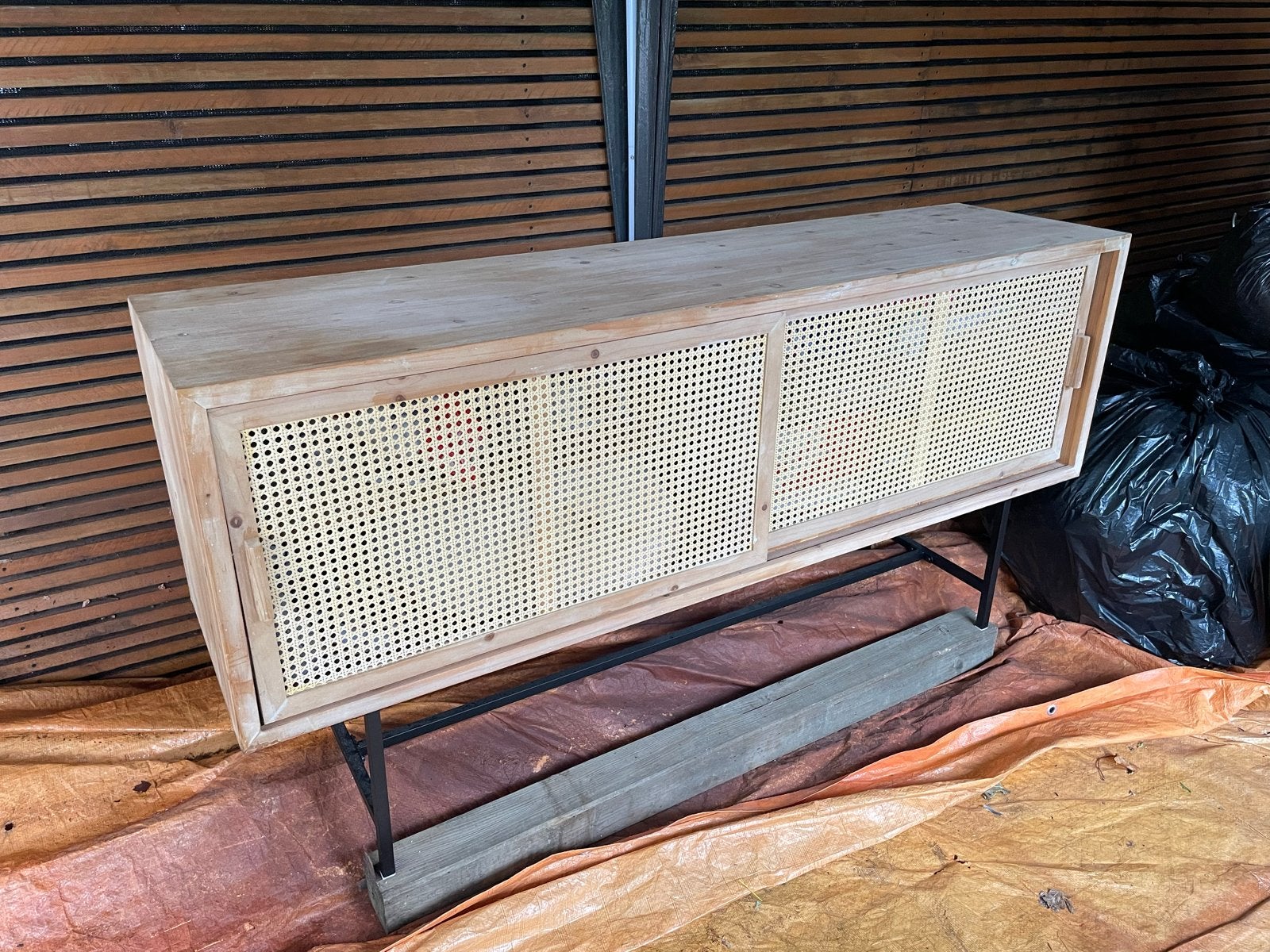 Xenos webbing dressoir - zo goed als nieuw, Huis en Inrichting, Ophalen, 150 tot 200 cm, Zo goed als nieuw, 25 tot 50 cm