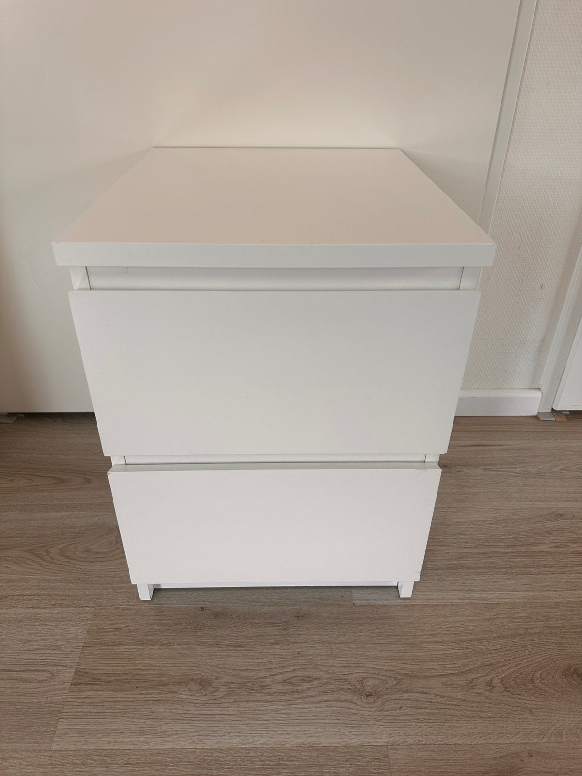 Ikea malm nachtkastje wit, Ophalen, Zo goed als nieuw, Minder dan 45 cm, 55 tot 70 cm