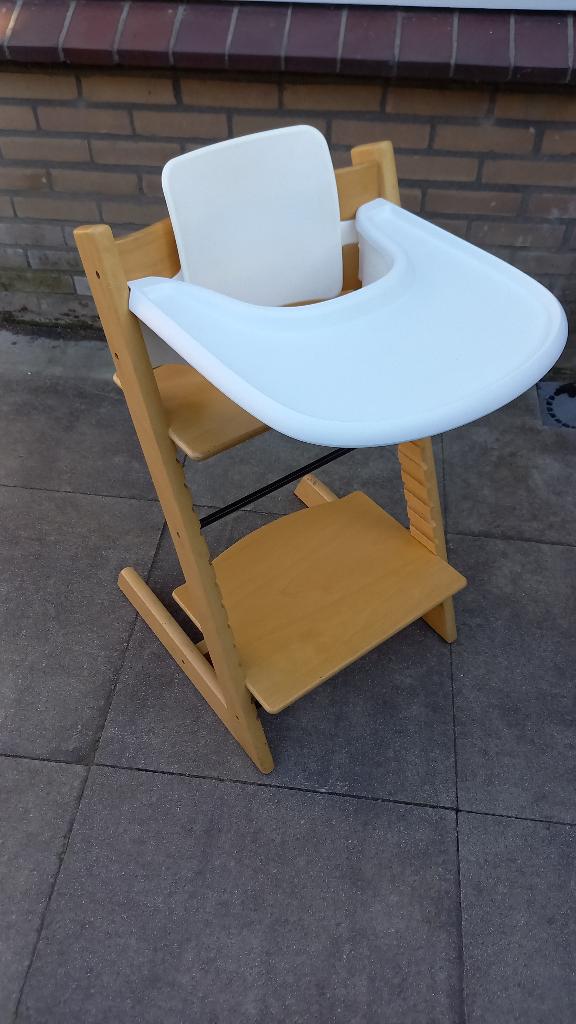 Stokke Tripp Trapp kinderstoel, met tafelblad en babyset, Ophalen, Gebruikt, Meegroeistoel, Afneembaar eetblad