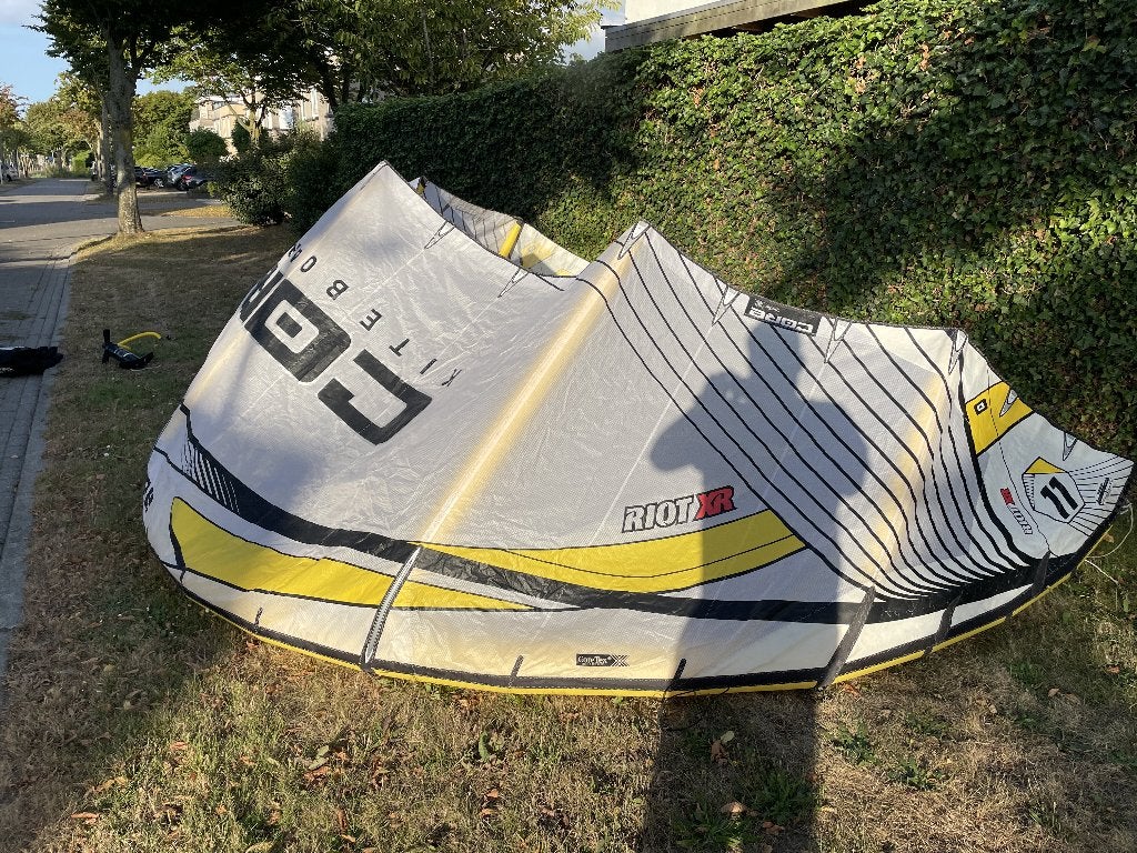 9m + 11m core xr3 - naish traverse 144 - core sensor 2 bar, Watersport en Boten, Kitesurfen, Ophalen, Gebruikt, Kitesurf-set, Twintip