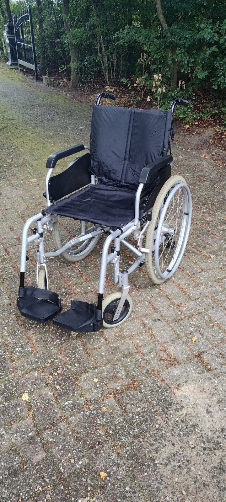 lichtgewicht en opklapbare rolstoel te koop, Diversen, Ophalen, Inklapbaar, Gebruikt, Duwrolstoel