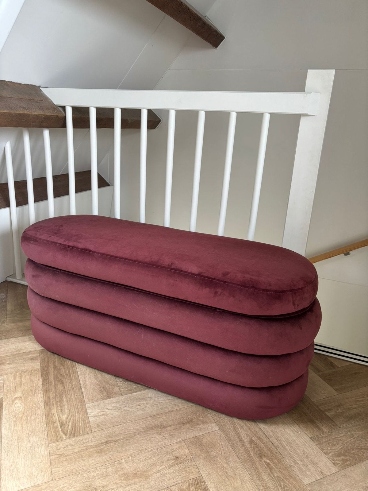 Westwing Bordeauxrood fluwelen poef met opbergruimte, Ophalen, 75 tot 100 cm, Zo goed als nieuw, Stof
