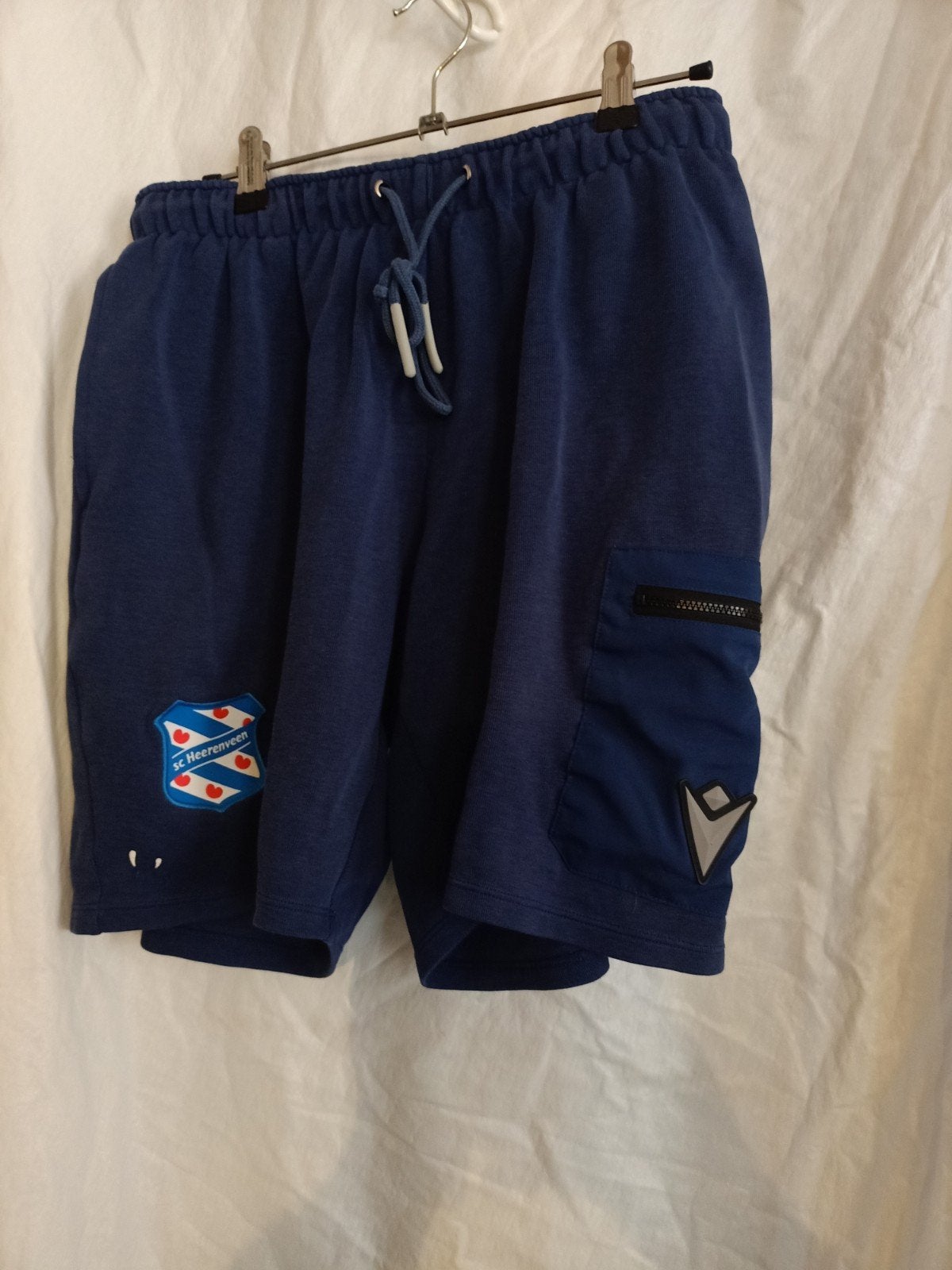 korte broek, Ophalen of Verzenden, Zo goed als nieuw, Blauw