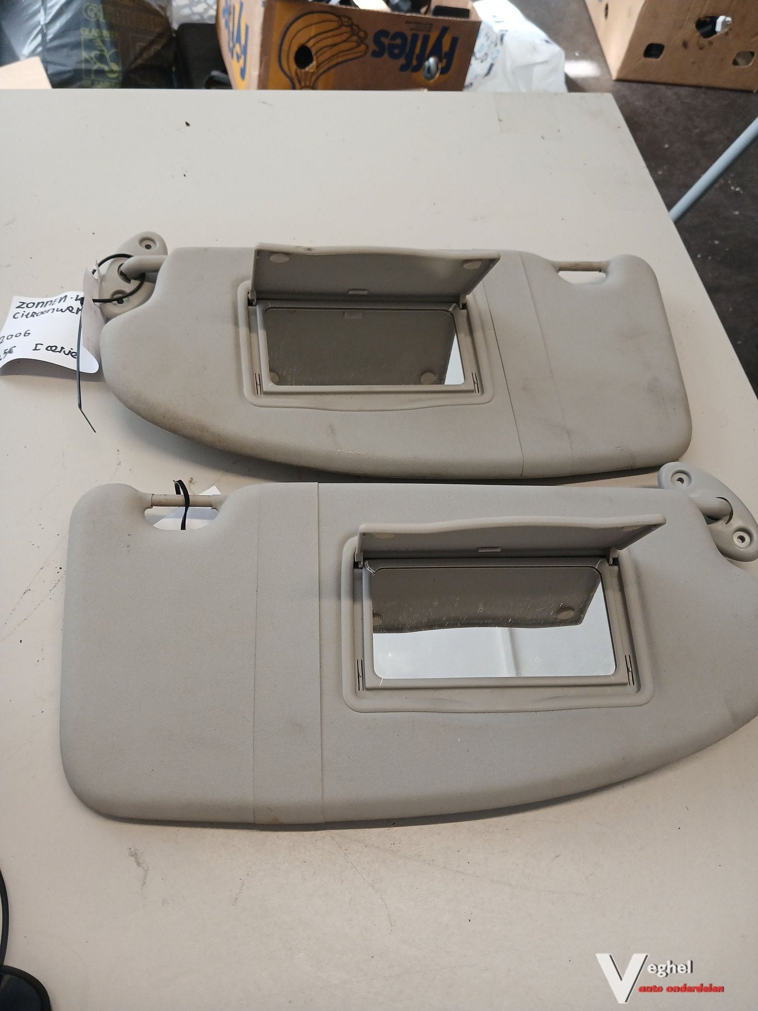 Ford Focus SW 2.0B Zonnenklep set '05