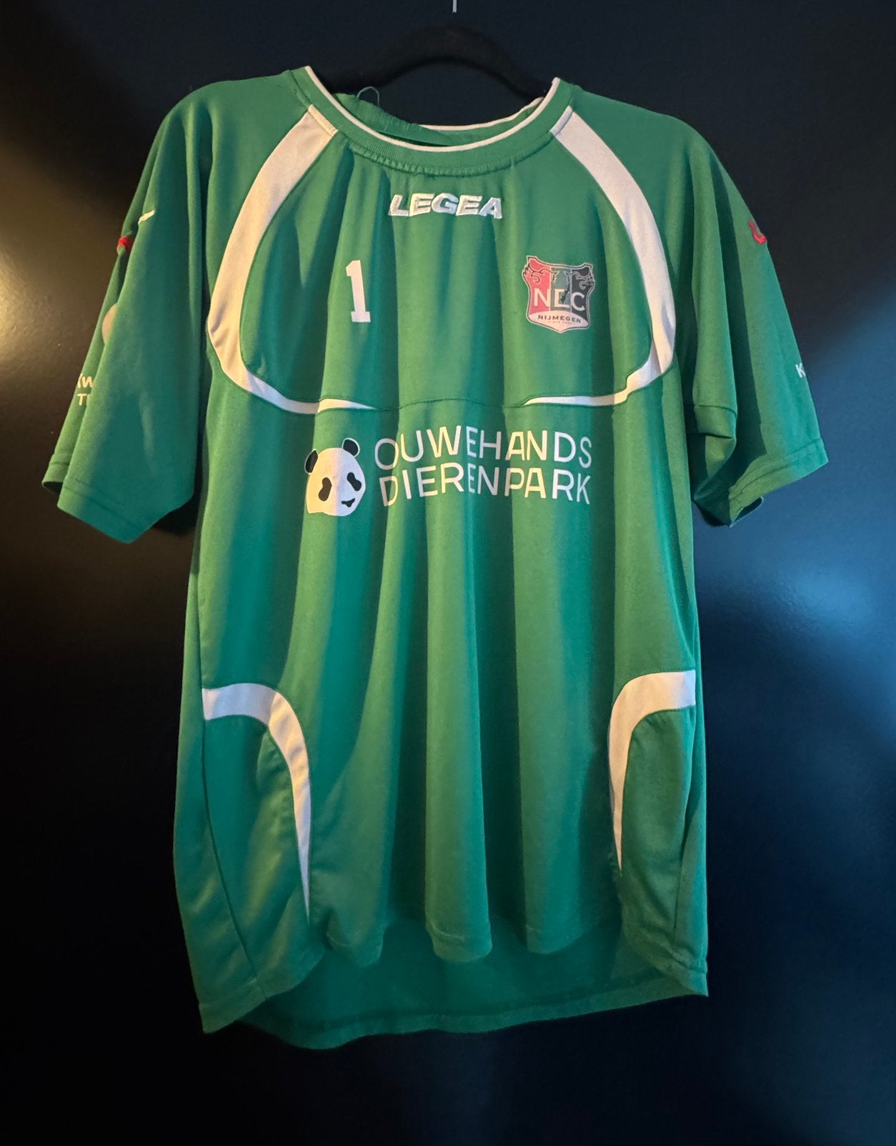Gedragen trainingsshirt NEC Nijmegen., Maat L, Ophalen of Verzenden, Gebruikt, Shirt