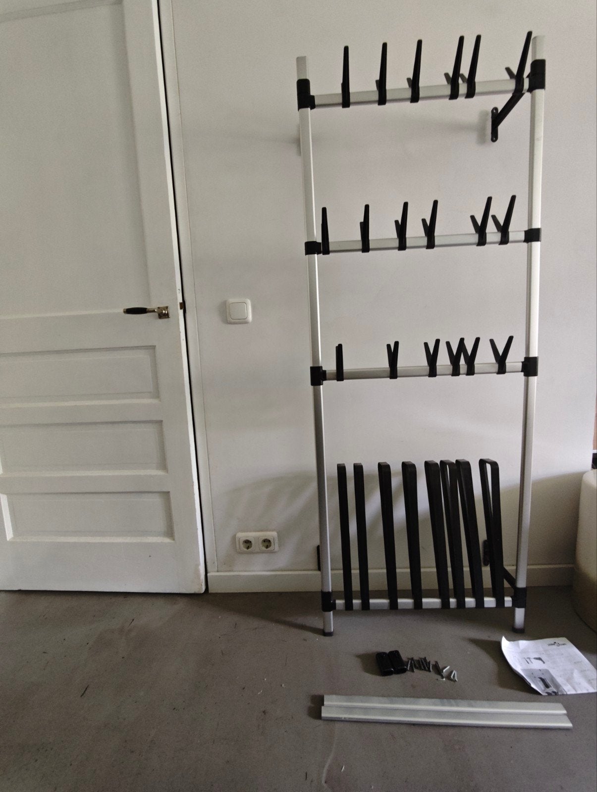 Schoenenrek aluminium voor 22 paar (4x laars 18 x schoen), Ophalen