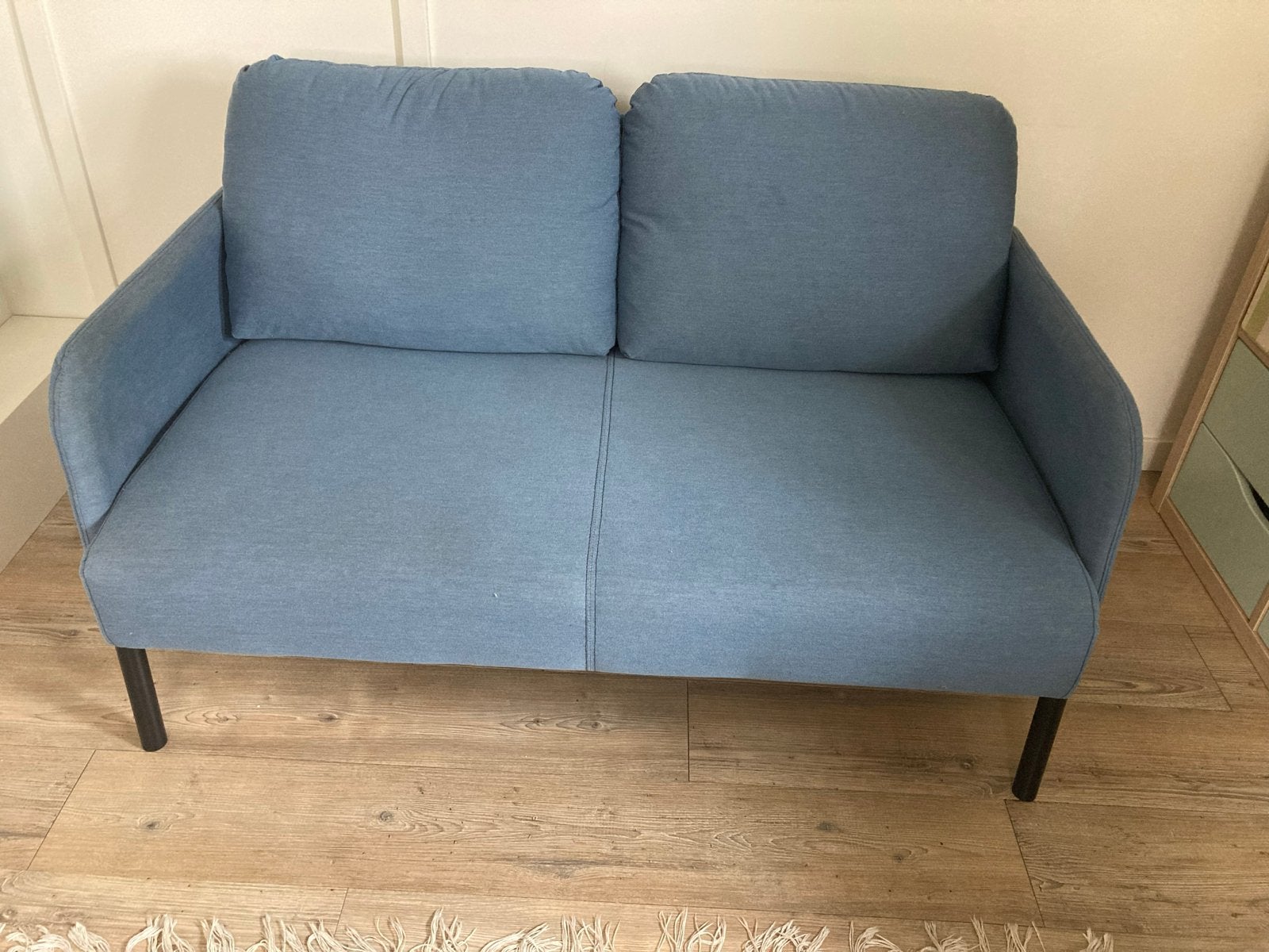 IKEA GLOSTAD 2-zitsbank - Lichtblauw, Huis en Inrichting, Banken | Bankstellen, Ophalen, Tweepersoons, 75 tot 100 cm, Zo goed als nieuw