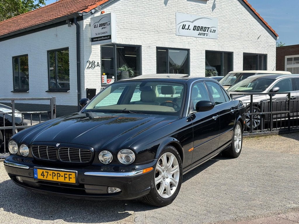 Jaguar XJ 4.2 V8 Executive, Auto's, Automaat, Achterwielaandrijving, Gebruikt, Zwart