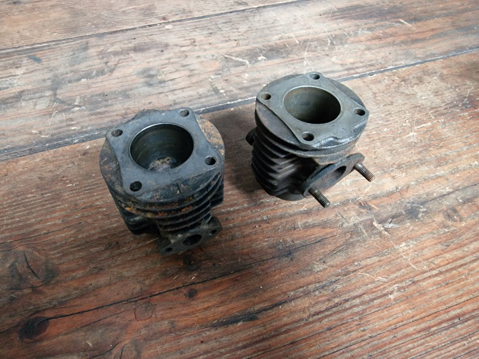 Puch MS kleine cilinders, cilinderwand goed. 2x, Ophalen of Verzenden, Gebruikt, Puch