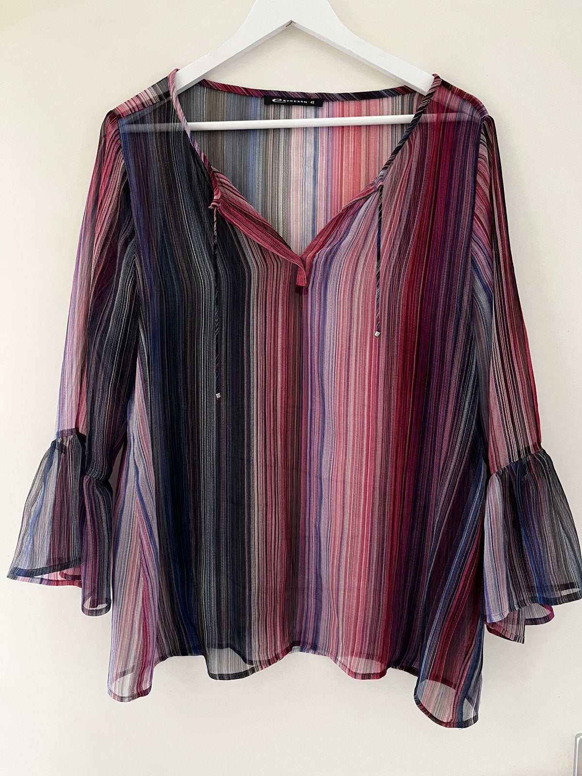 Expresso Chiffon Blouse Maat 42 met Trompetmouwen, Kleding | Dames, Blouses en Tunieken, Ophalen of Verzenden, Zo goed als nieuw