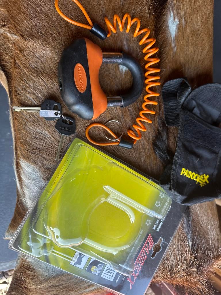 Paddock remschijfslot met twee sleutels, Ophalen of Verzenden, Gebruikt