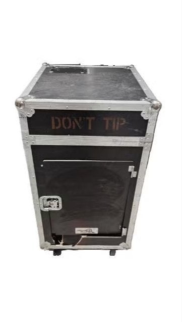 Flightcase regierack 60 x 53 x 104 met schade OCC. EXCL BTW, Ophalen of Verzenden, Gebruikt, Overige instrumenten, Flightcase