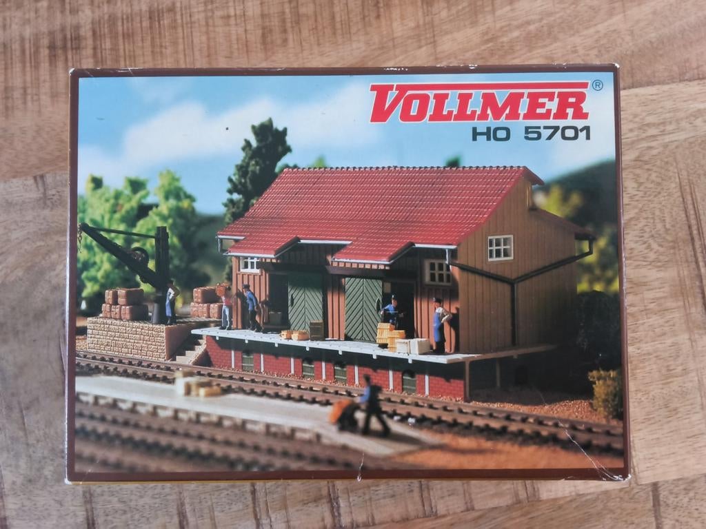 Vollmer HO 5701 Goederenloods met zijhelling en kraan, Ophalen of Verzenden, Gelijkstroom of Wisselstroom, Brug, Tunnel of Gebouw