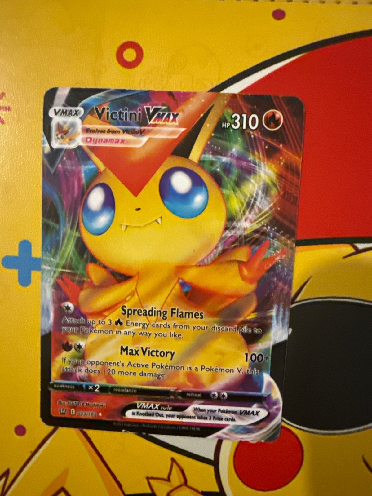 Victini VMAX Pokémon Kaart - Zeldzaam en Krachtig, Hobby en Vrije tijd, Verzamelkaartspellen | Pokémon, Ophalen of Verzenden, Zo goed als nieuw