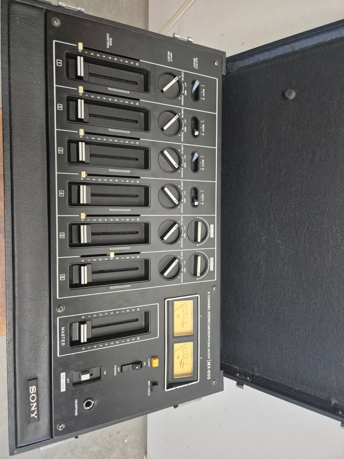 Sony MX-650 6-kanaals stereomicrofoonmixer, Muziek en Instrumenten, Mengpanelen, Ophalen of Verzenden, Zo goed als nieuw, 5 tot 10 kanalen