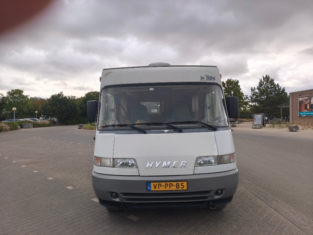 Hymer B584 met LPG installatie en achteruitrijcamera, Caravans en Kamperen, Integraal, Ringverwarming, Luifel, Fiat