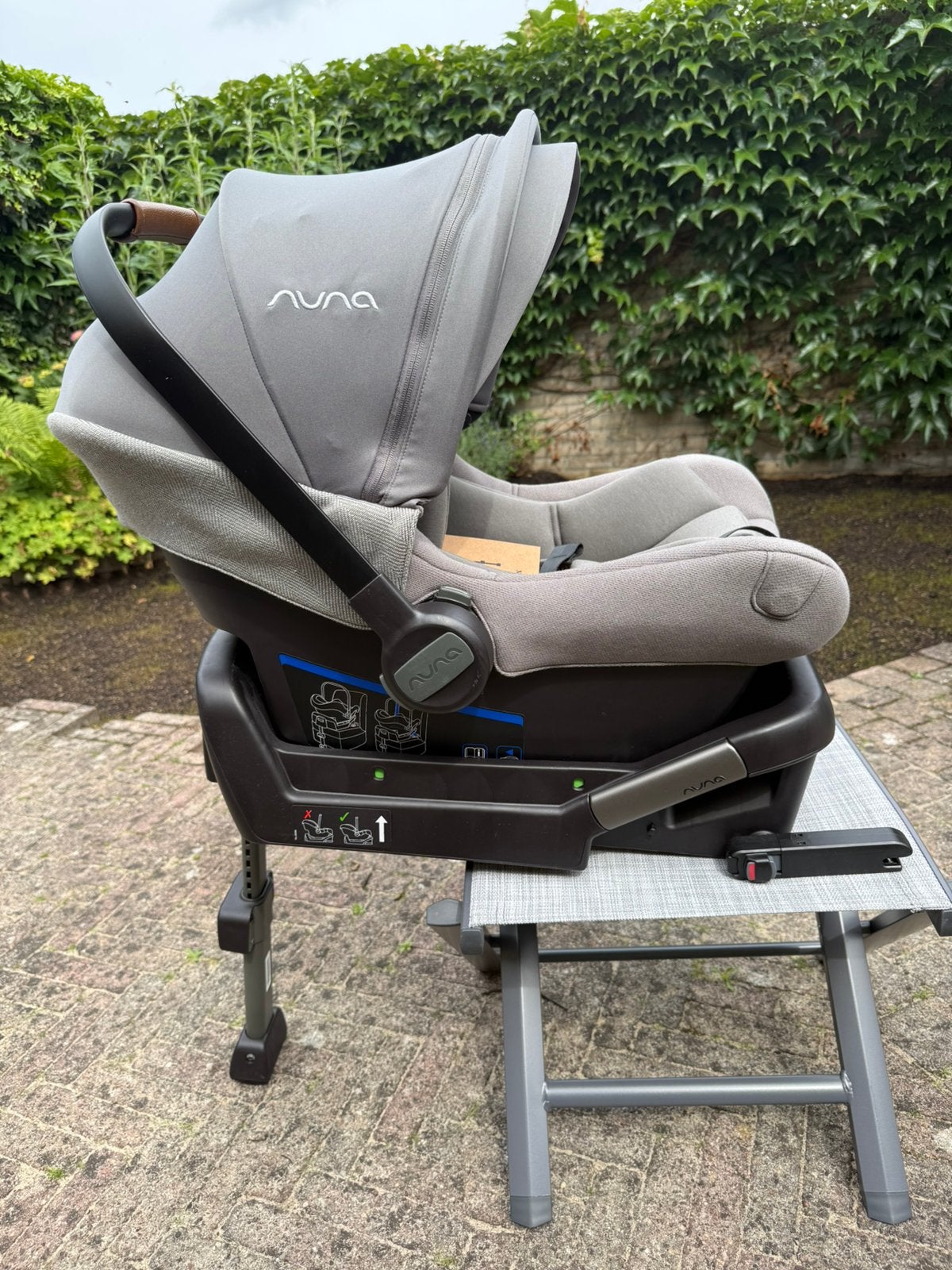 Nuna Pipa Lite LX + isofix base - graniet kleur, Ophalen of Verzenden, Zo goed als nieuw