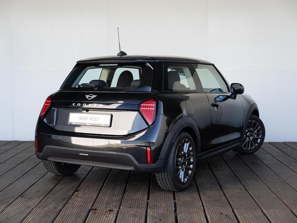 MINI Cooper C Essential + XS-pakket | Lentevoordeel, Stof, Gebruikt, 156 pk, Met garantie (alle)