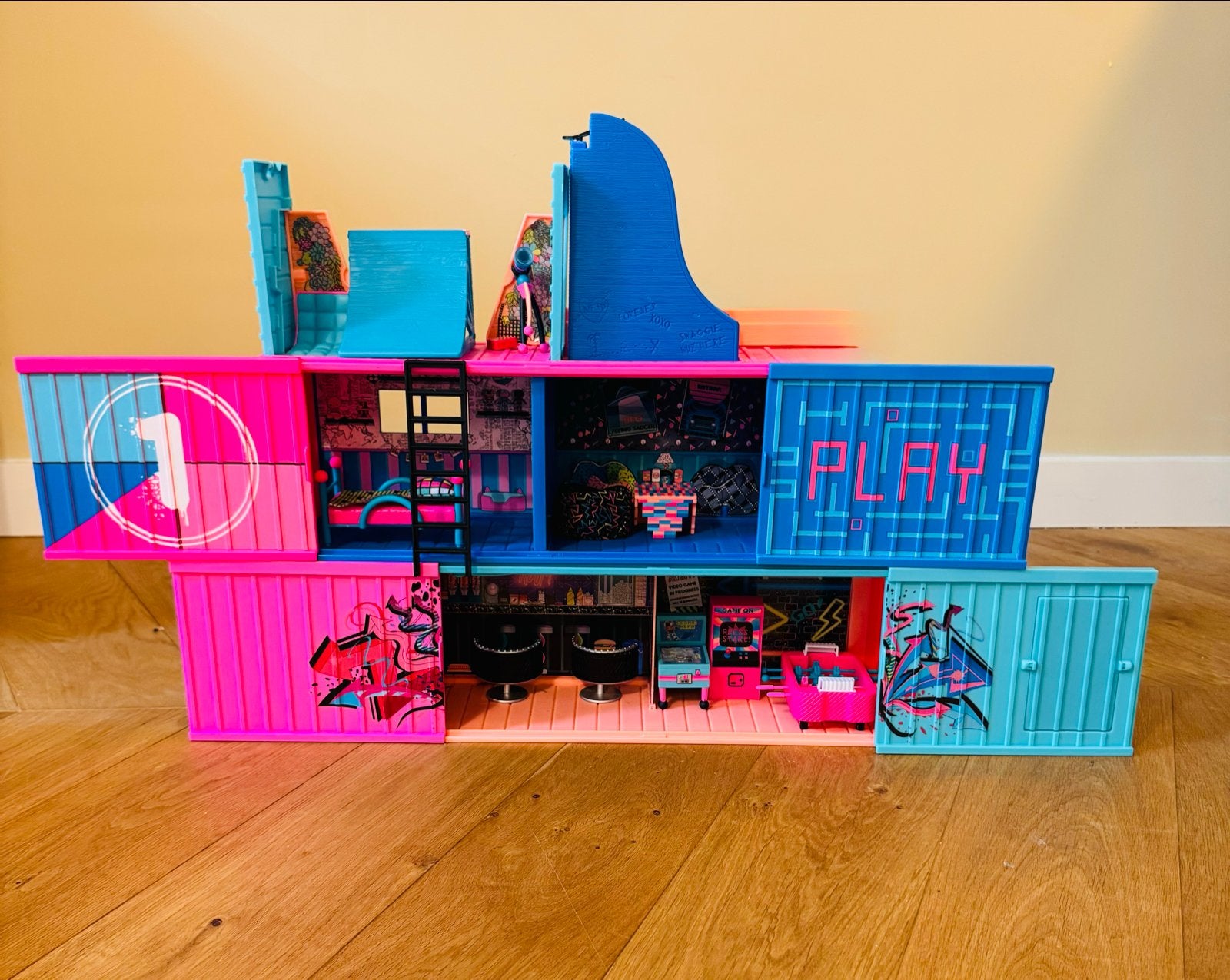 L.O.L. Surprise! OMG Huis met poppen en accessoires, Ophalen, Gebruikt, Poppenhuis