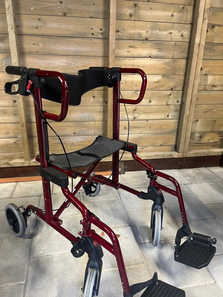 Rollator, Diversen, Ophalen of Verzenden, Opvouwbaar, Zo goed als nieuw