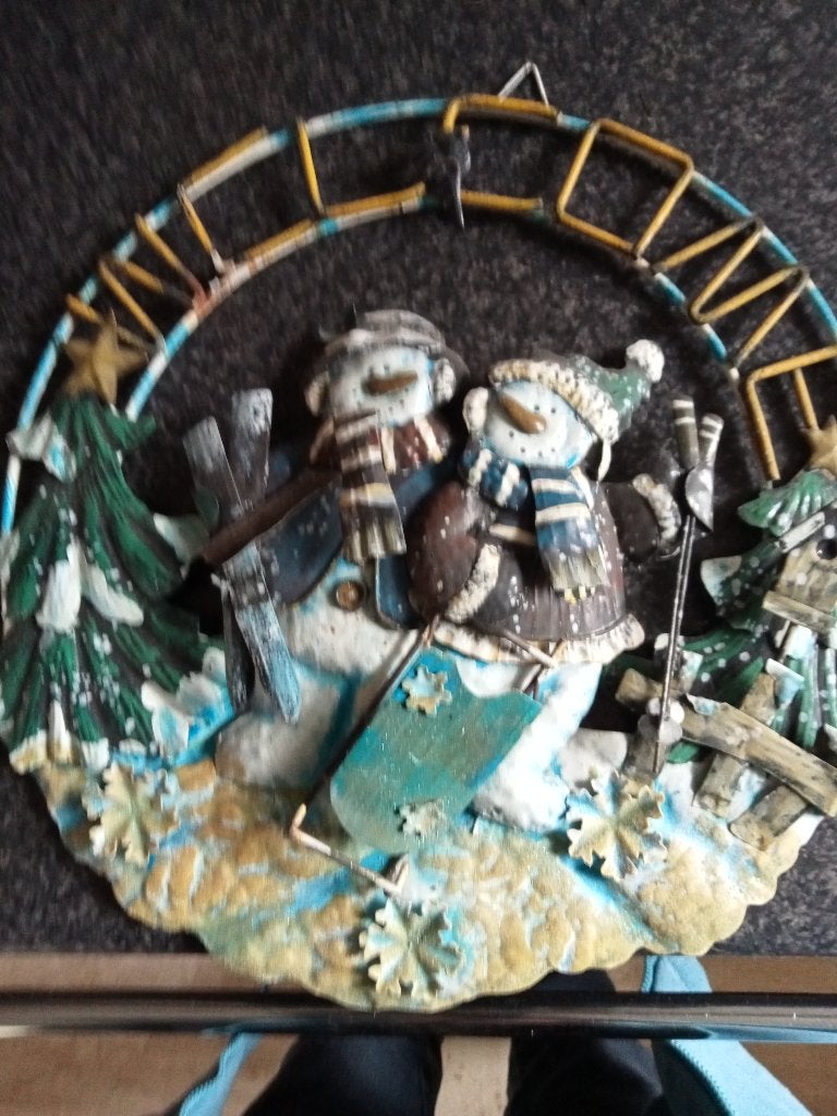 KERST: Leuke vintage winterse wanddecoratie met sneeuwpoppen, Metaal, 33 cm, Wanddecoratie, Ophalen of Verzenden