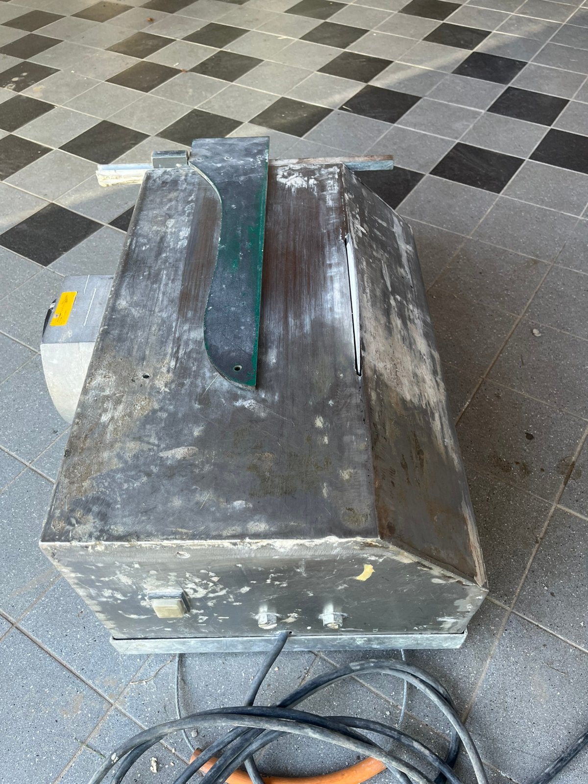 Tegelzaag machine, Ophalen, Gebruikt