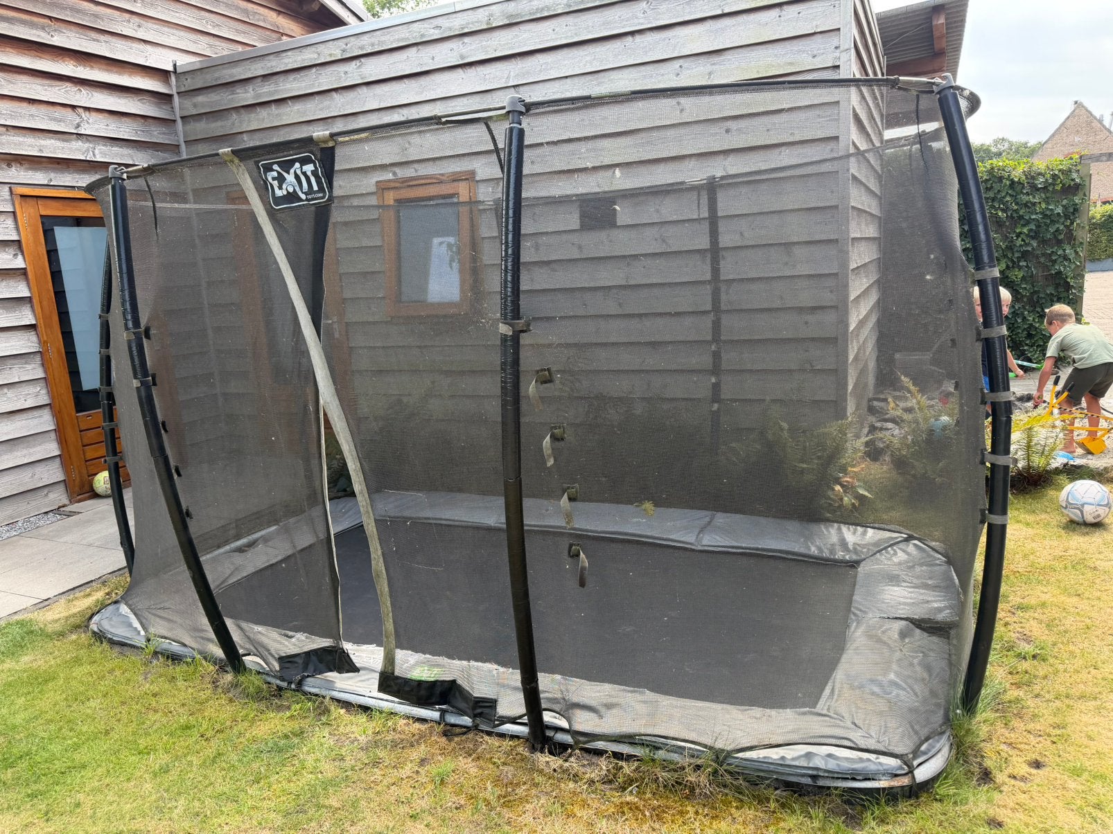 Rechthoekige trampoline 214x366 cm, Ophalen, Zo goed als nieuw