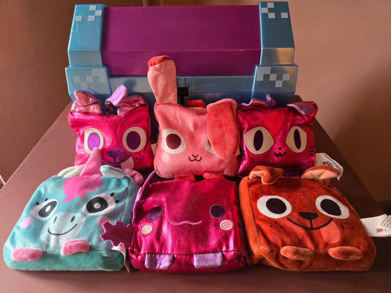 Pet Simulator X knuffels met schatkist, Eenhoorn, Nieuw, Ophalen of Verzenden, Met label