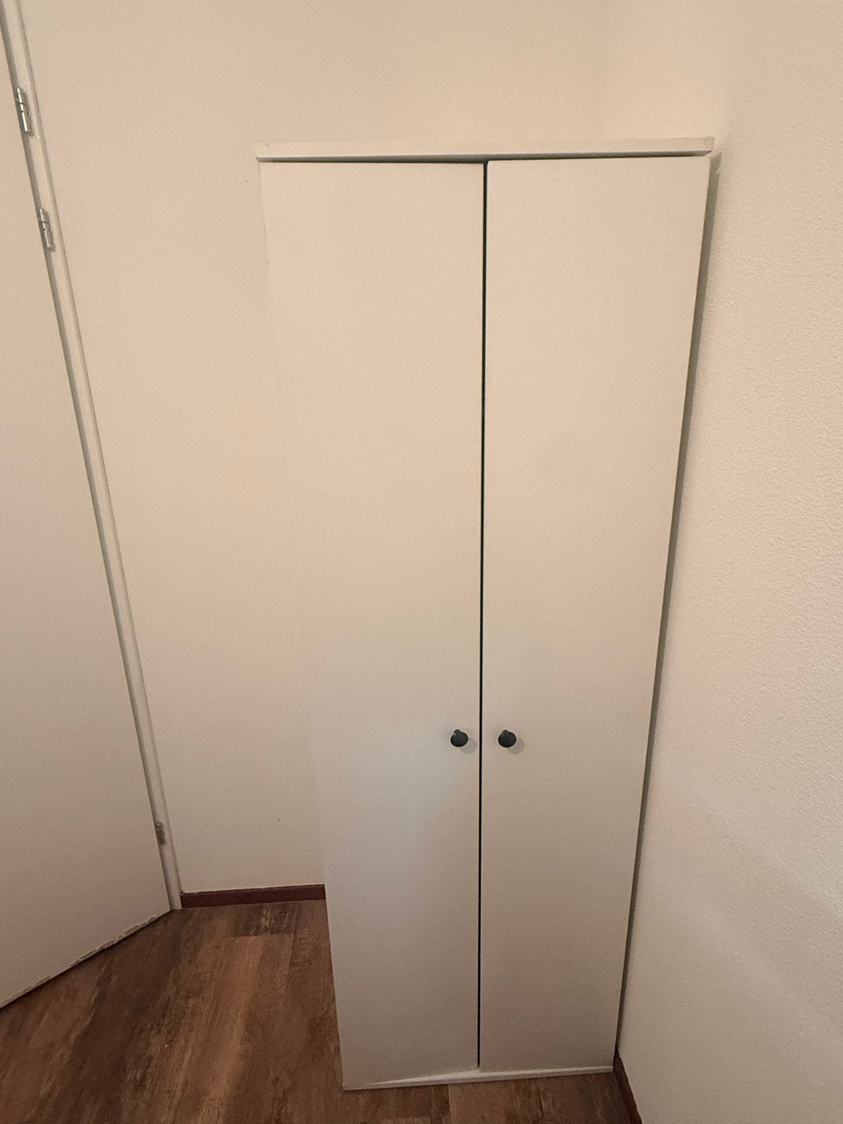 Witte kledingkast met hangruimte en plank, Ophalen, Minder dan 50 cm, Gebruikt, 150 tot 200 cm