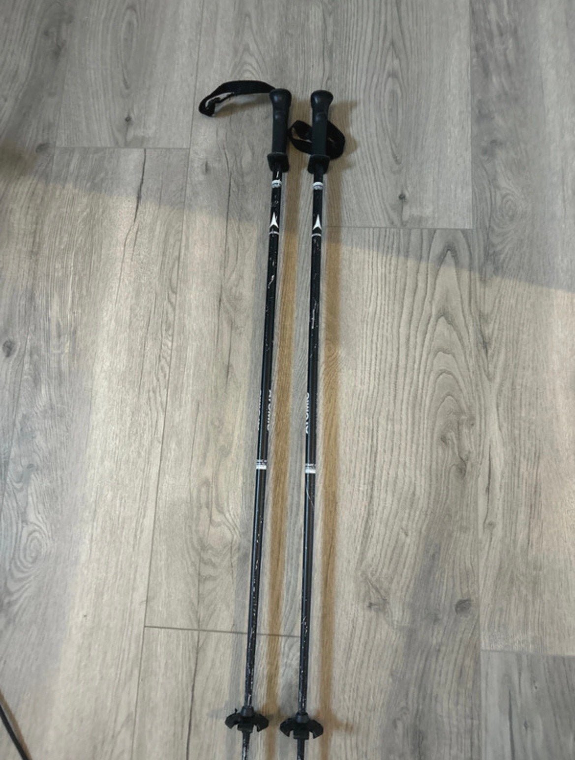 Atomic skistokken 105 cm, Sport en Fitness, Skiën en Langlaufen, Gebruikt, Stokken, 100 tot 140 cm, Ophalen of Verzenden