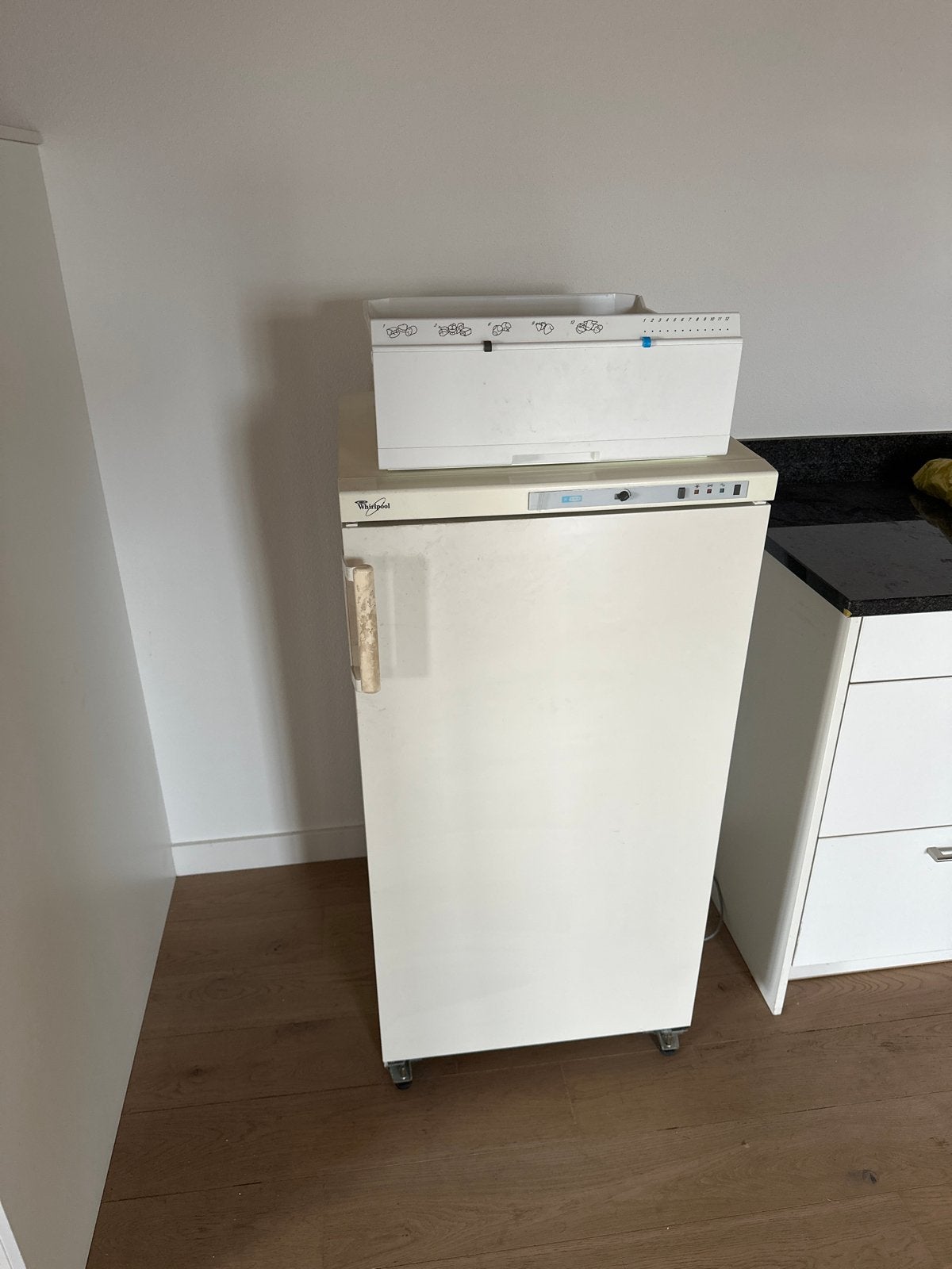 Whirlpool Vrieskast - Oud maar functioneel, Ophalen, Gebruikt, Vrijstaand, Vrieskast