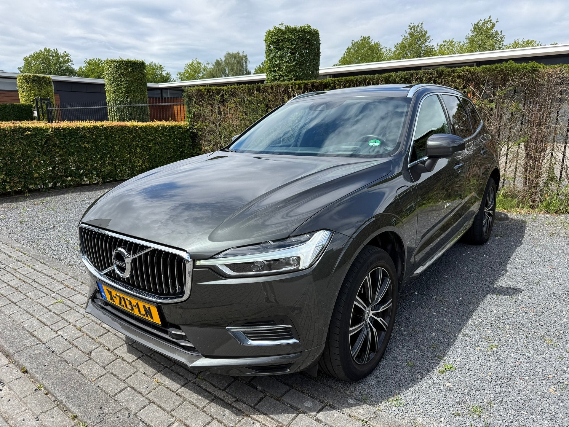 Volvo XC60 2.0 T8 Twin Engine AWD Inscription, Auto's, Volvo, Automaat, Dealer onderhouden, Gebruikt, Euro 6