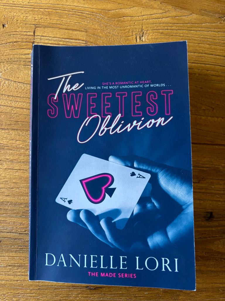 The sweetest oblivion, Ophalen of Verzenden, Zo goed als nieuw
