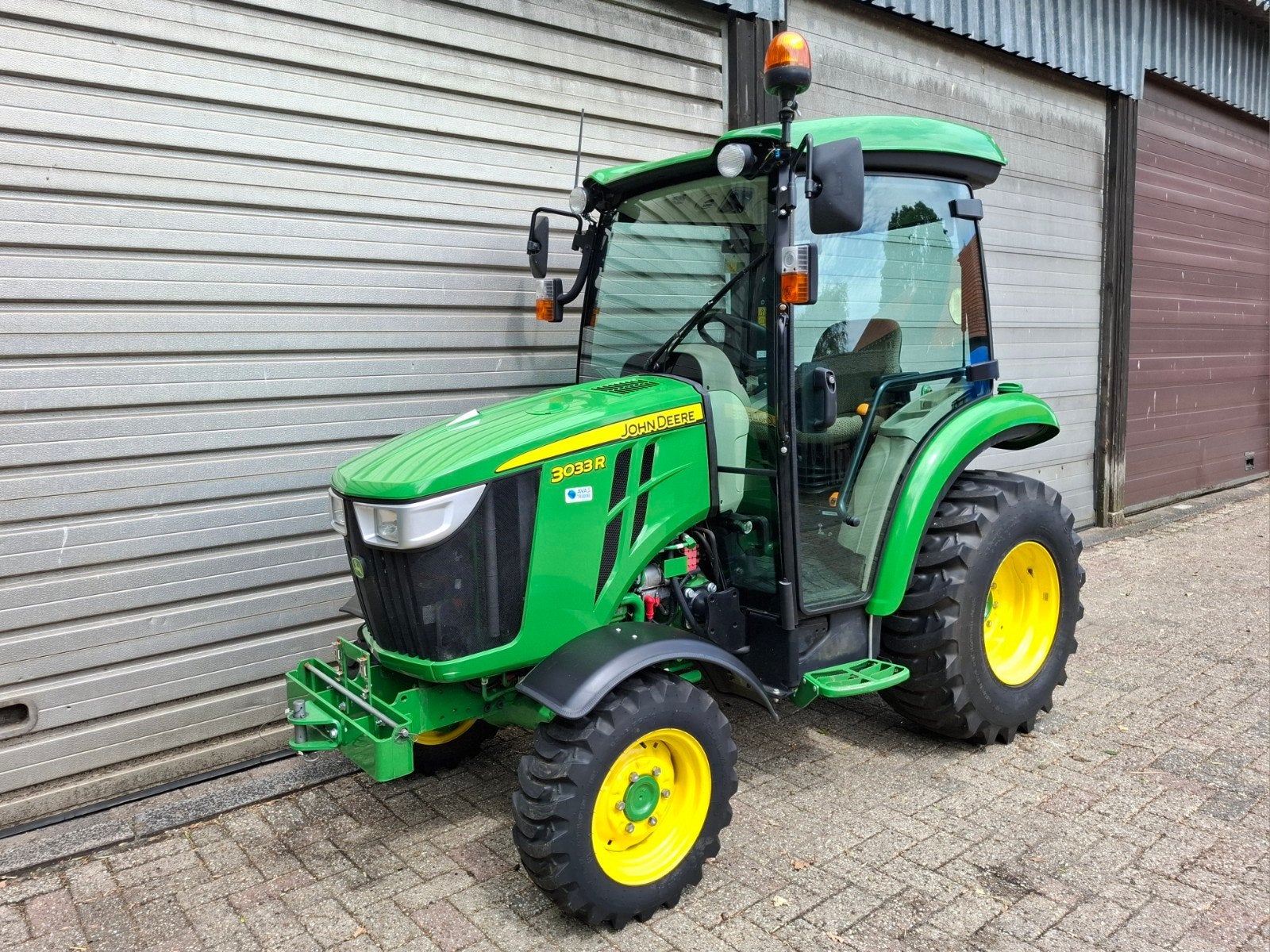 John Deerr 3033R compact tractor tuintrekker tuin park 3033, Zakelijke goederen, Agrarisch | Tractoren, John Deere, Gebruikt, Tot 2500