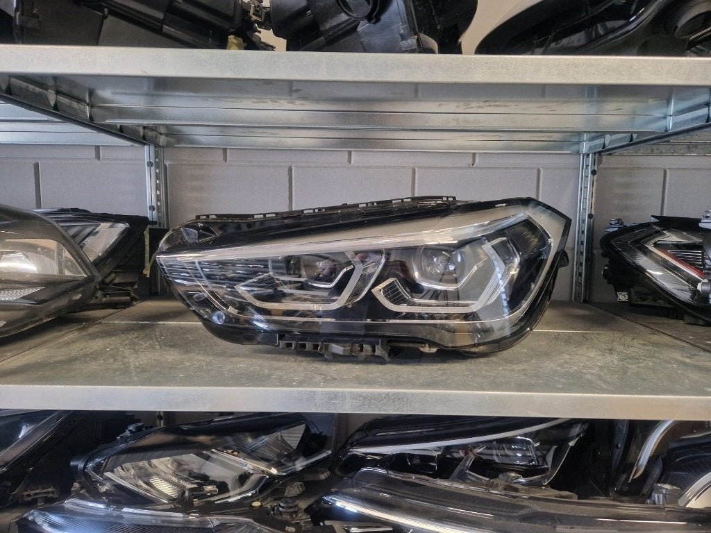 Facelift Bmw X1 F48 F49 LCI VOL LED koplamp links, Ophalen of Verzenden, Gebruikt, BMW