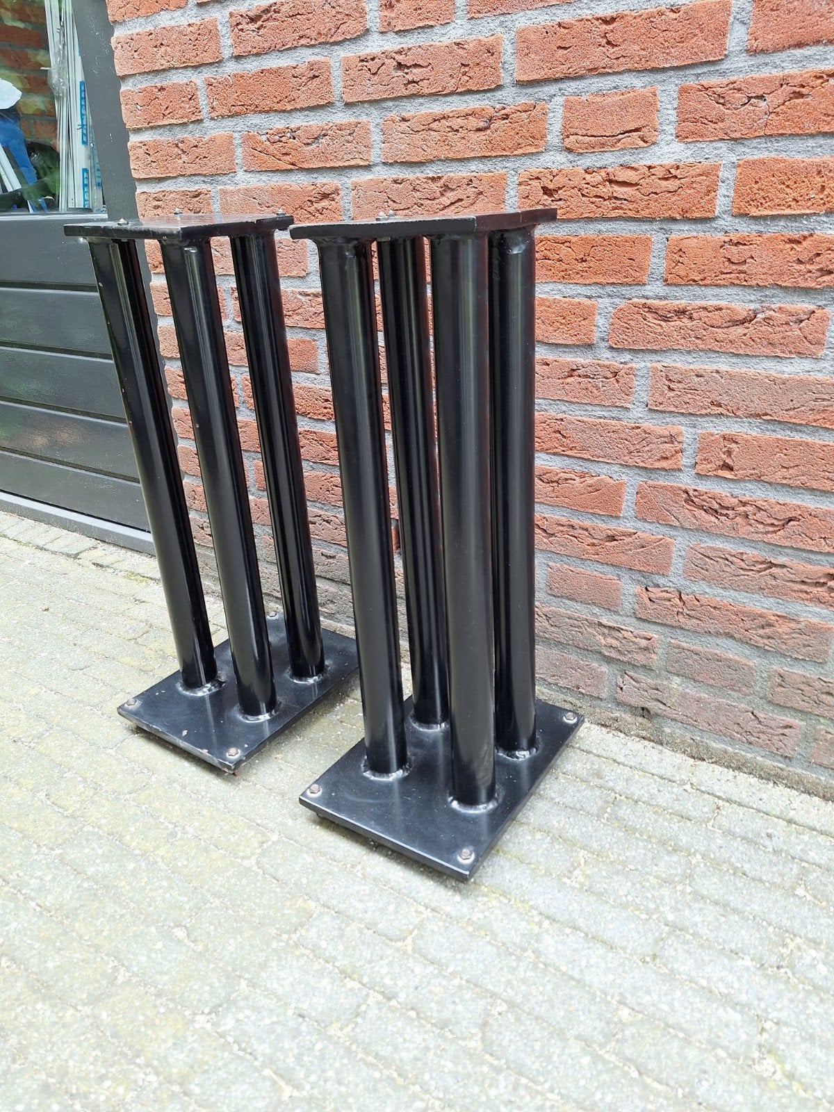 Box zuilen / standaard zwart zwaar metaal, Ophalen, Gebruikt