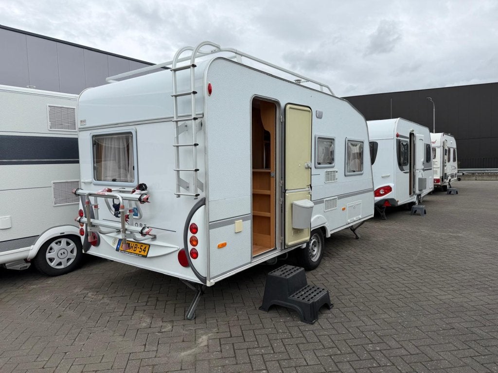 Knaus Sport 420 D, Schokbreker, Bedrijf, Treinzit, 4 tot 5 meter