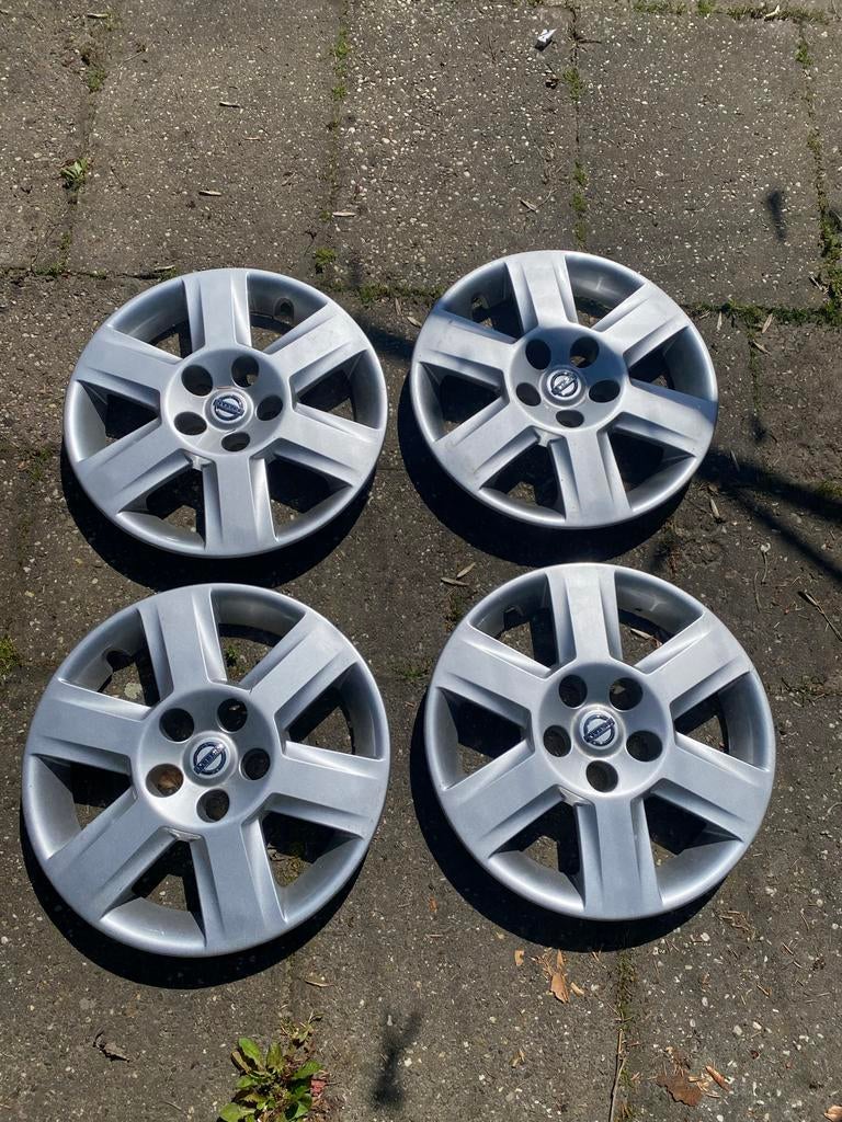 Set van 4 Nissan wieldoppen 16 inch, Auto diversen, Wieldoppen, Gebruikt, Ophalen of Verzenden