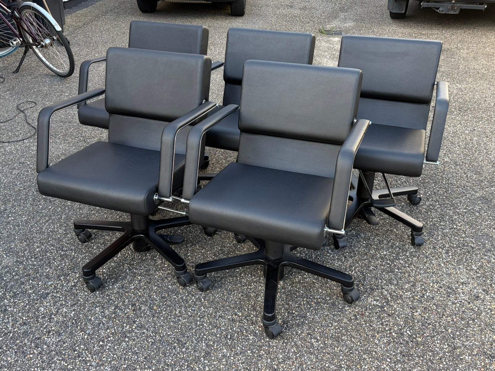 5 x Welonda Belluna Salon stoel - zwart leer, op wieltjes, Zwart, Leer, Ophalen of Verzenden, Zo goed als nieuw