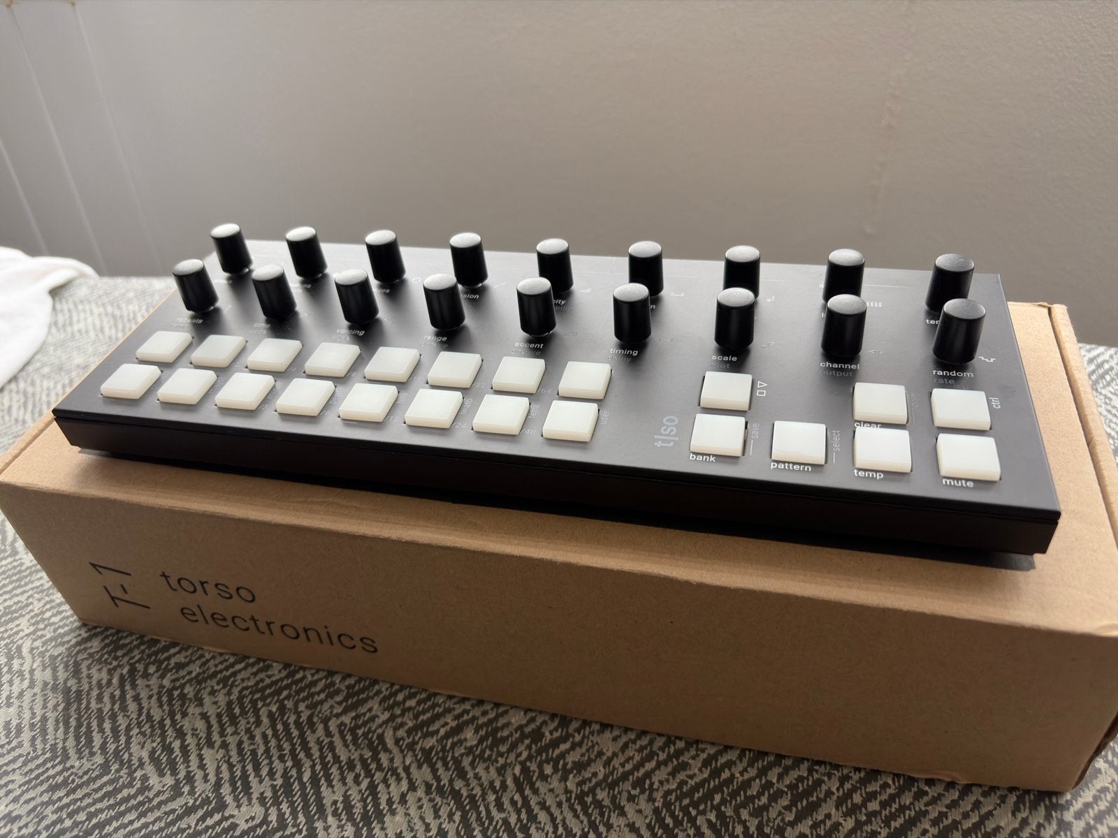 Torso T-1 Sequencer, Overige merken, Zo goed als nieuw, Met midi-aansluiting, Overige aantallen
