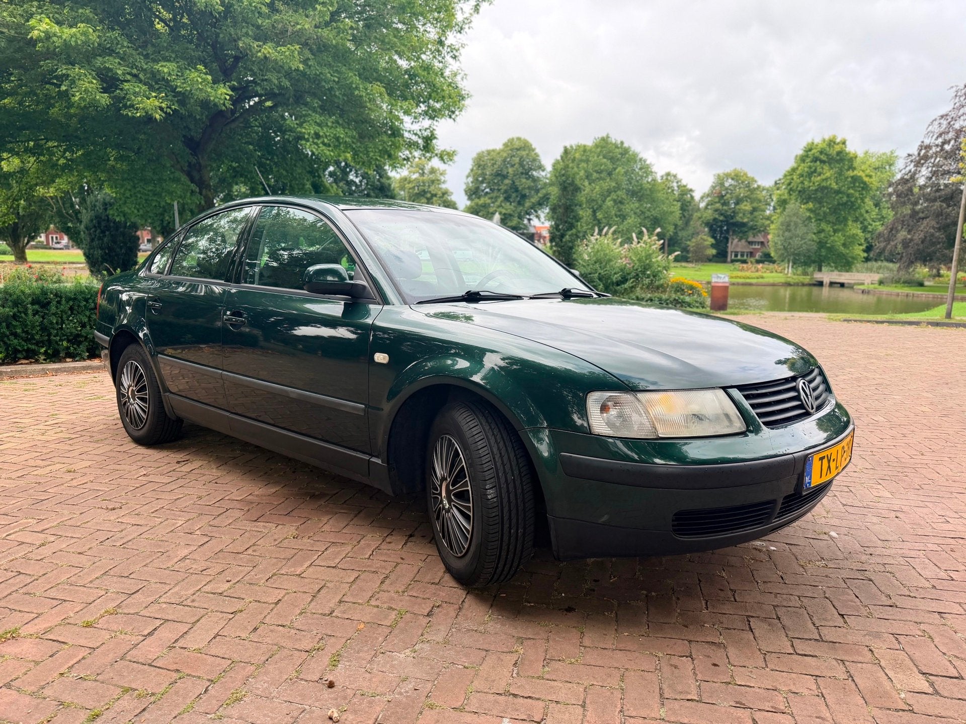 Foto 5 van Volkswagen Passat 1.8 | Elek.Pakket | Trekhaak | NAP!
