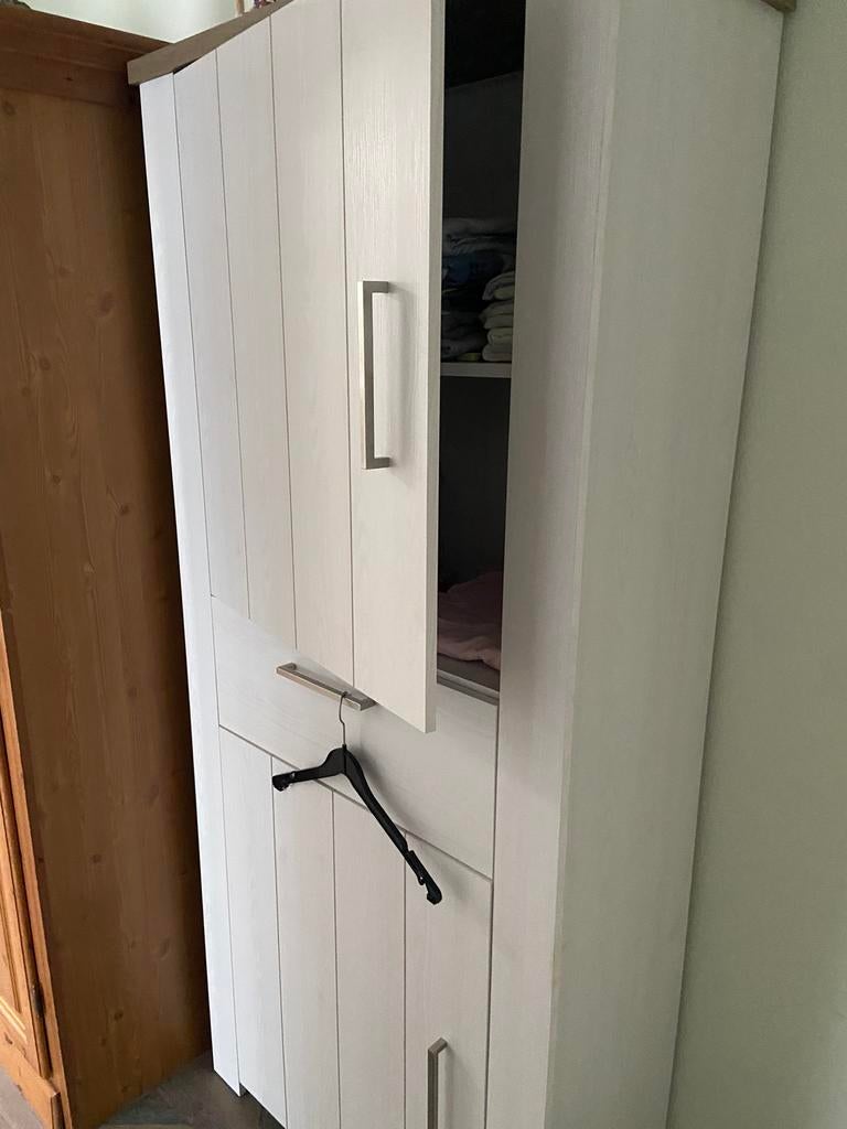 Kleding /legkast, Huis en Inrichting, 100 tot 150 cm, Ophalen of Verzenden, Zo goed als nieuw, 150 tot 200 cm