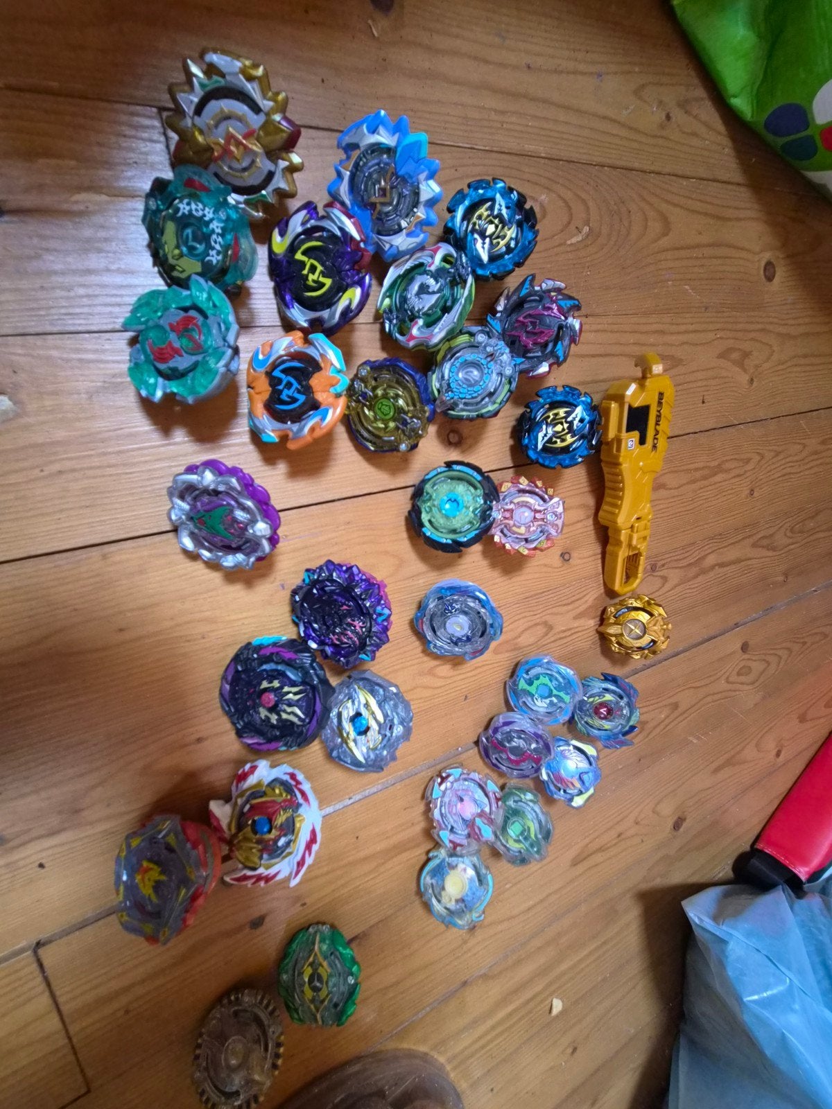 Grote collectie Beyblade Burst tops en launcher, Ophalen, Zo goed als nieuw, Jongen