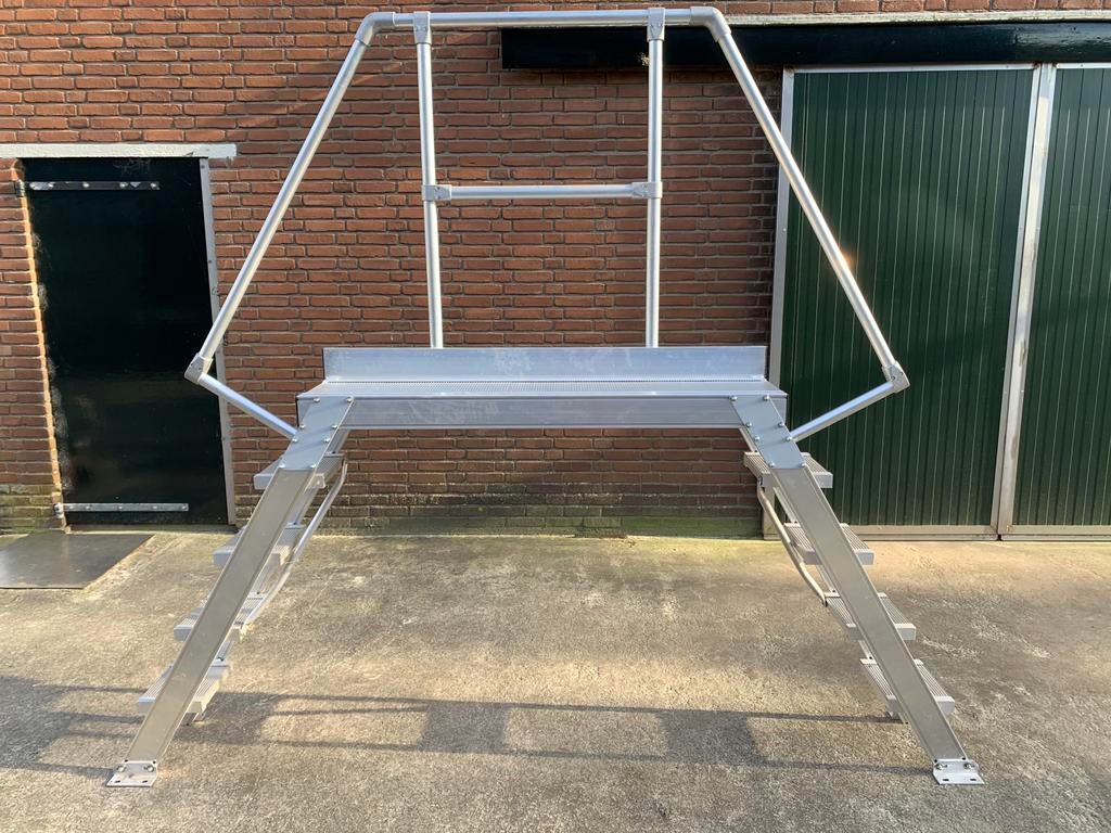 Trap brug, Doe-het-zelf en Verbouw, Steigers, Ophalen of Verzenden, Nieuw, Overige typen, Minder dan 2 meter
