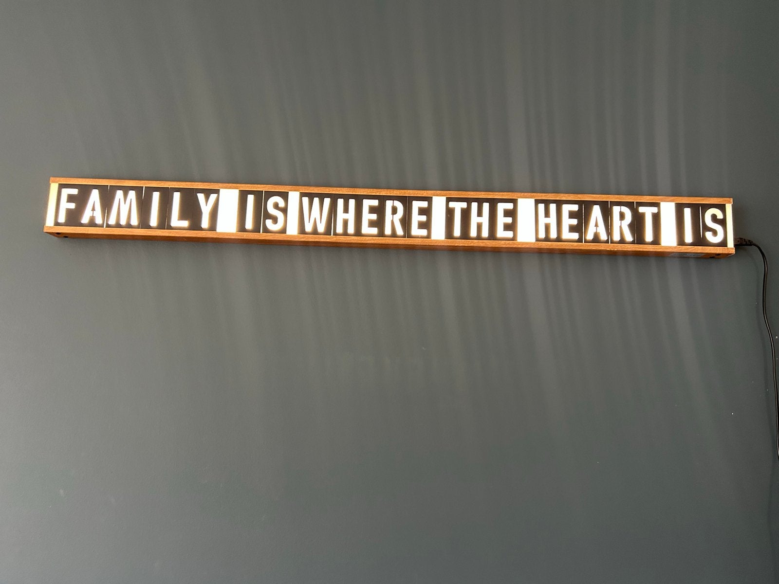 Zuiver Saber Wandlamp - Lichtbak met letters, Ophalen, LED, Zo goed als nieuw, Overige merken