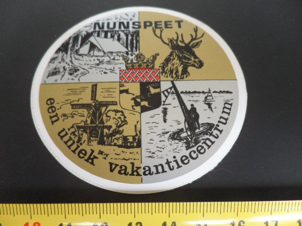 sticker NUNSPEET een uniek vakantiecentrum Molen camping *, Ophalen of Verzenden, Zo goed als nieuw