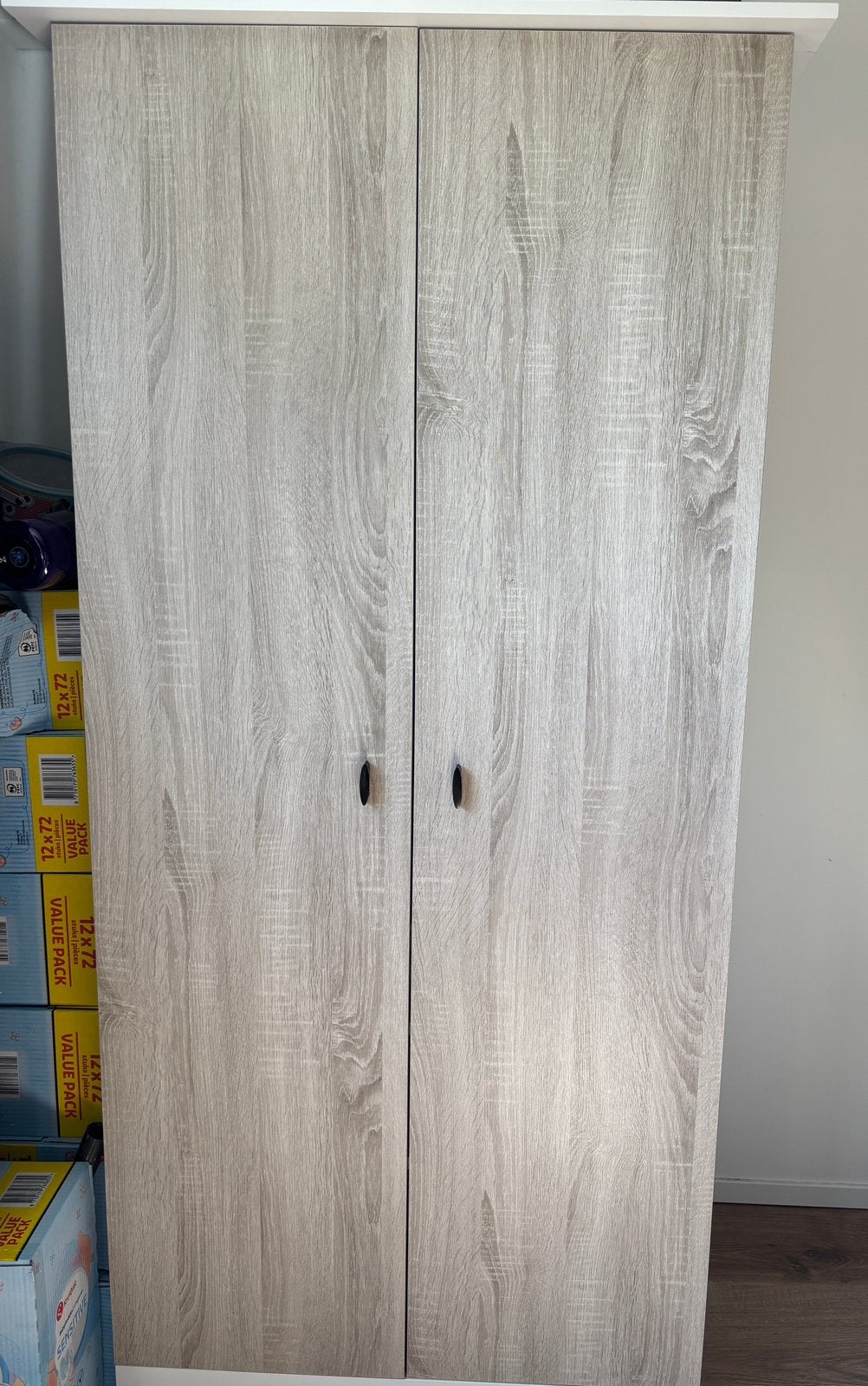 Gratis af te halen:mooie kledingkast voor (kinder/baby)kamer, Huis en Inrichting, Ophalen, Met deur(en), 50 tot 100 cm, Zo goed als nieuw