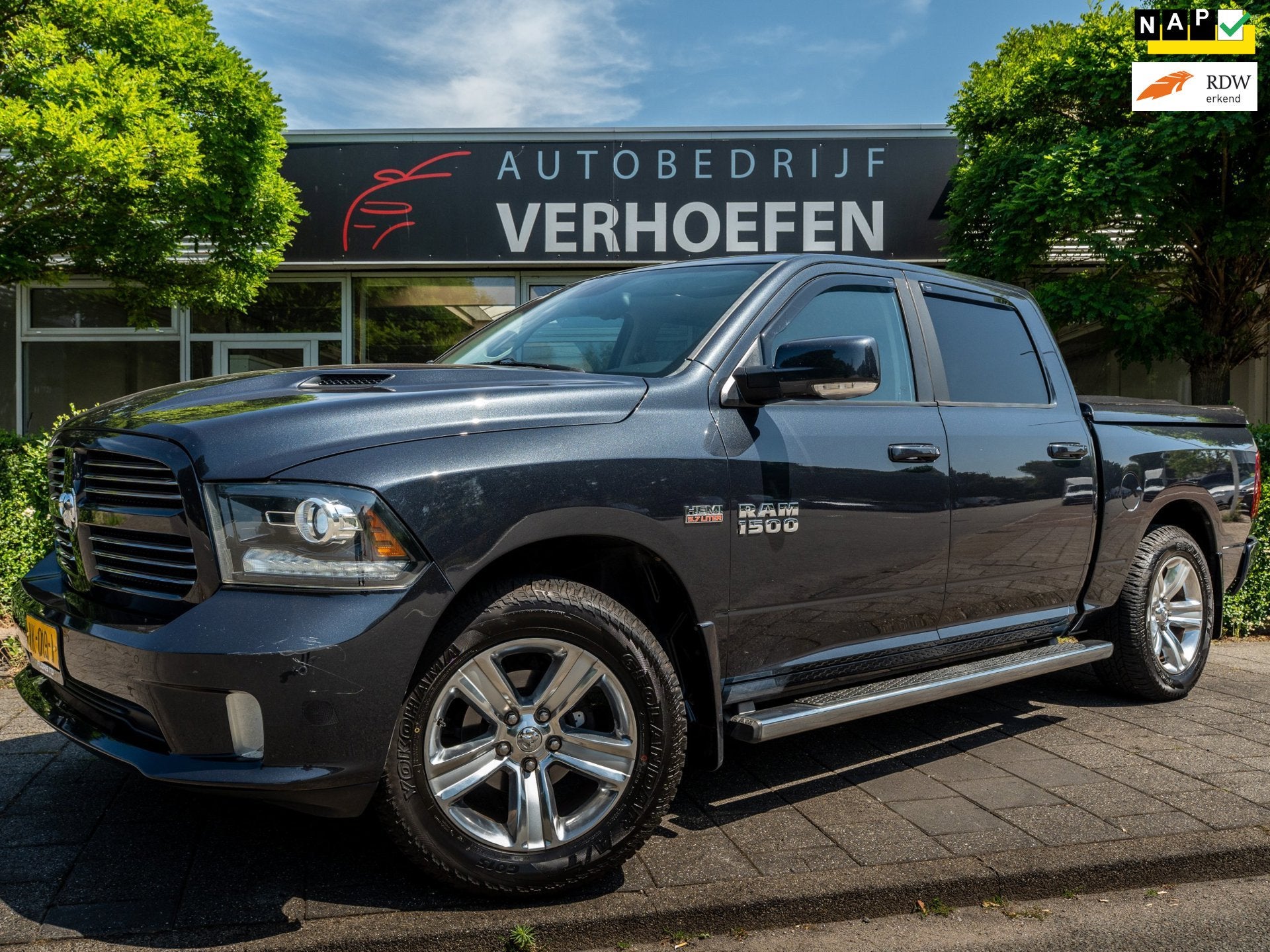 Dodge Ram 1500 5.7 V8 Crew Cab 5'7 - PANORAMDAK - PARK CAMER, Auto's, Automaat, Euro 5, Achterwielaandrijving, Gebruikt