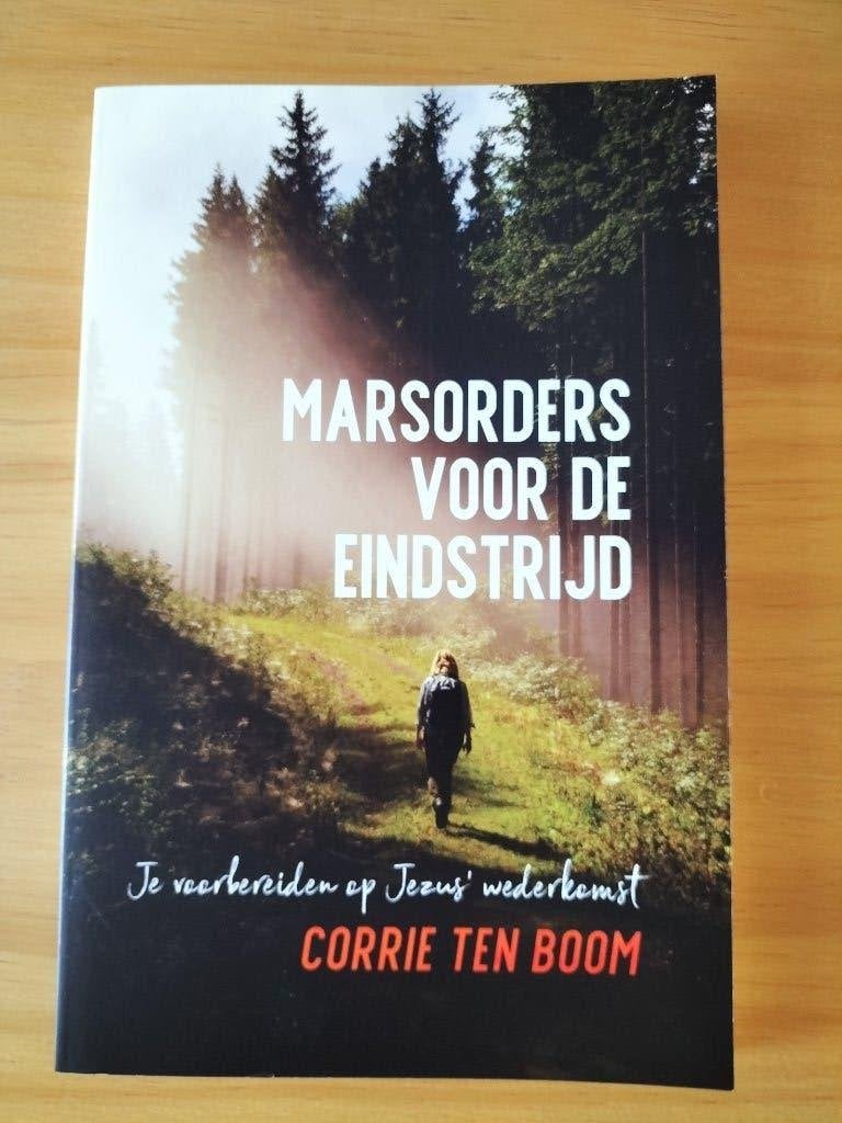Marsorders voor de Eindstrijd - Corrie ten Boom, Boeken, Ophalen of Verzenden, Zo goed als nieuw, Corrie ten Boom, Christendom | Protestants